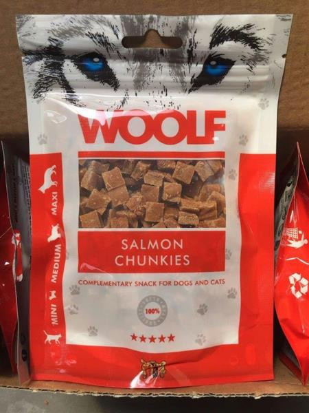 Pamlsok Woolf Dog/Cat Salmon Chunkies 100 g