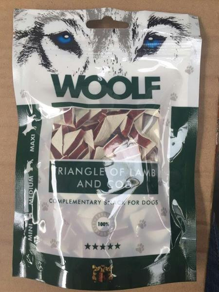 Pamlsok Woolf Dog Lamb and Cod Triangle 100 g