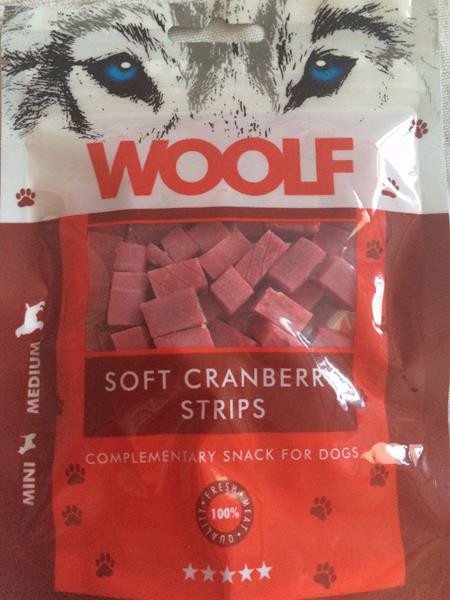 Pamlsok Woolf Dog Cranberry Soft Strips 100 g