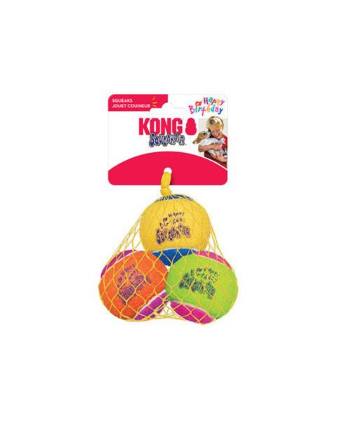 Hračka Kong Dog SqueakAir Narodeninová loptička s pískatkom, vulkanizovaná guma M