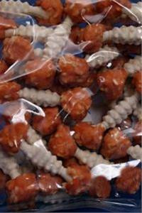 Pamlsok Salač Kosť-činka kalciová s kuracím mäsom 250 g