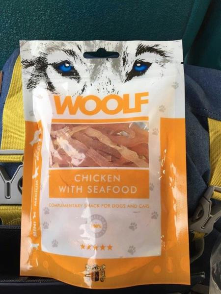 Pamlsok Woolf Dog/Cat Chicken and Seafood 100 g