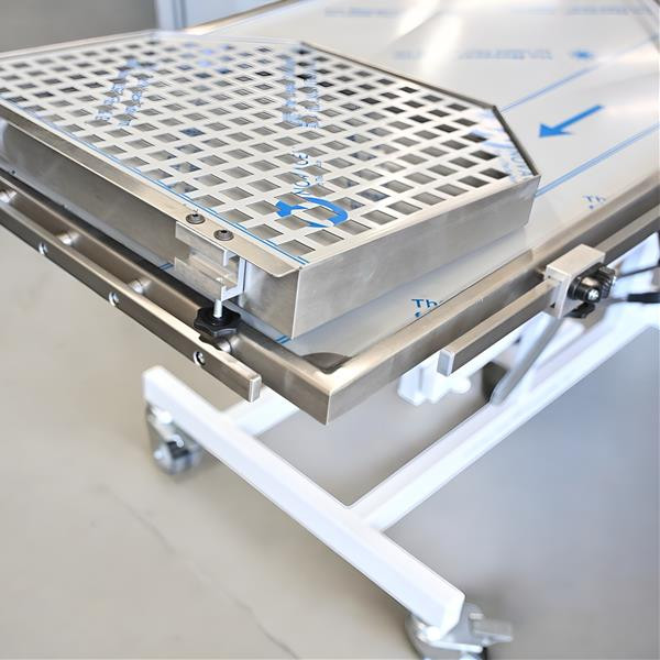 Miska na čistenie zubov k veterinárnym stolom